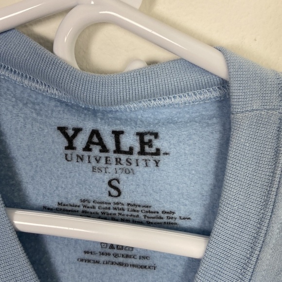 Yale University Mens Small Long Sleeve Pullover Crewneck Sweatshirt Collegiate - Picture 3 of 6